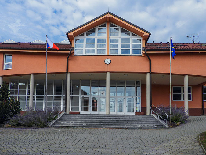 Školy